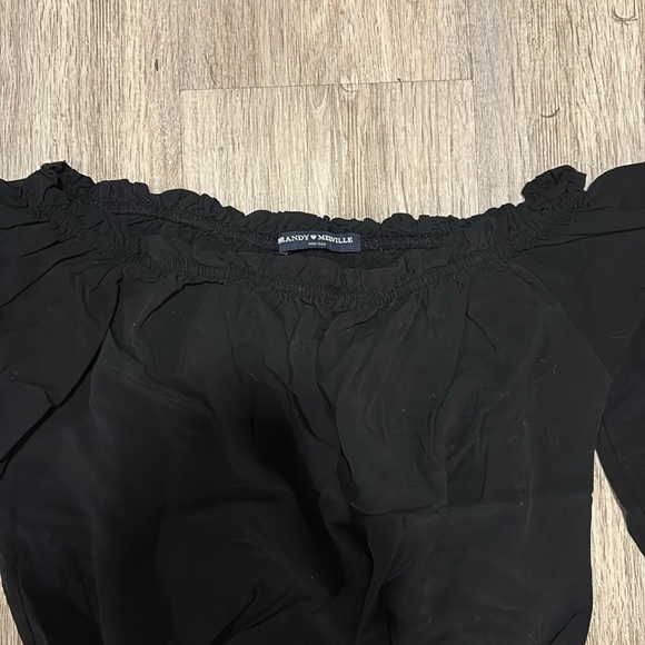 Brandy Melville Women's Black Off-Shoulder Crop Top - Picture 2 of 10